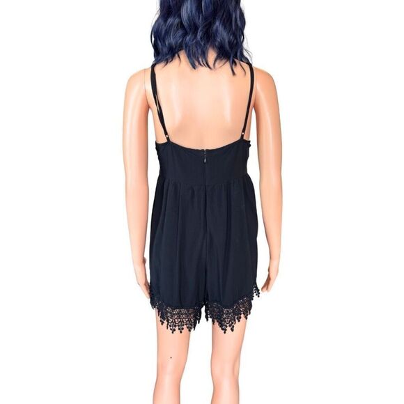 Tasi Malibu Erin Boho Embroidered Black Romper Size Small Festival Vacation - Picture 5 of 7